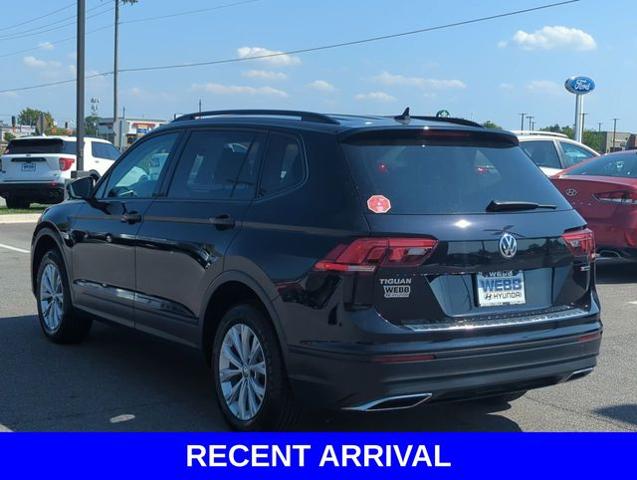 2020 Volkswagen Tiguan Vehicle Photo in Merrillville, IN 46410