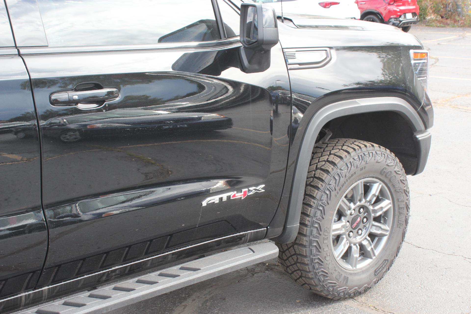 2025 GMC Sierra 1500 Vehicle Photo in AURORA, CO 80012-4011