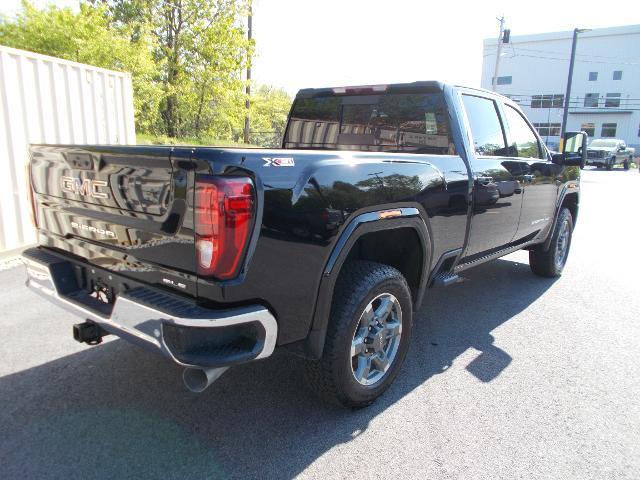 2025 GMC Sierra 2500 HD Vehicle Photo in LOWELL, MA 01852-4336