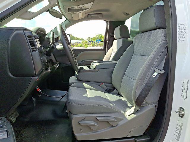 2024 Chevrolet Silverado 5500 HD Vehicle Photo in DANBURY, CT 06810-5034