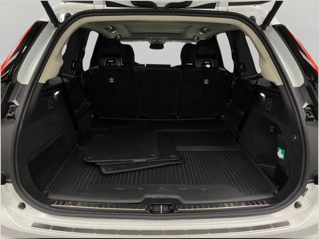 2025 Volvo XC90 Vehicle Photo in Appleton, WI 54913