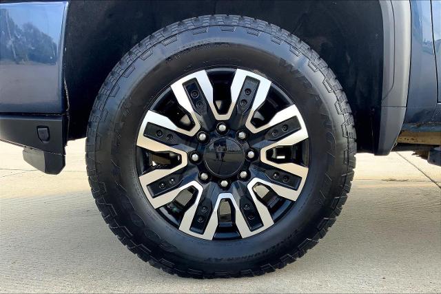 2022 GMC Sierra 2500 HD Vehicle Photo in TOPEKA, KS 66609-0000