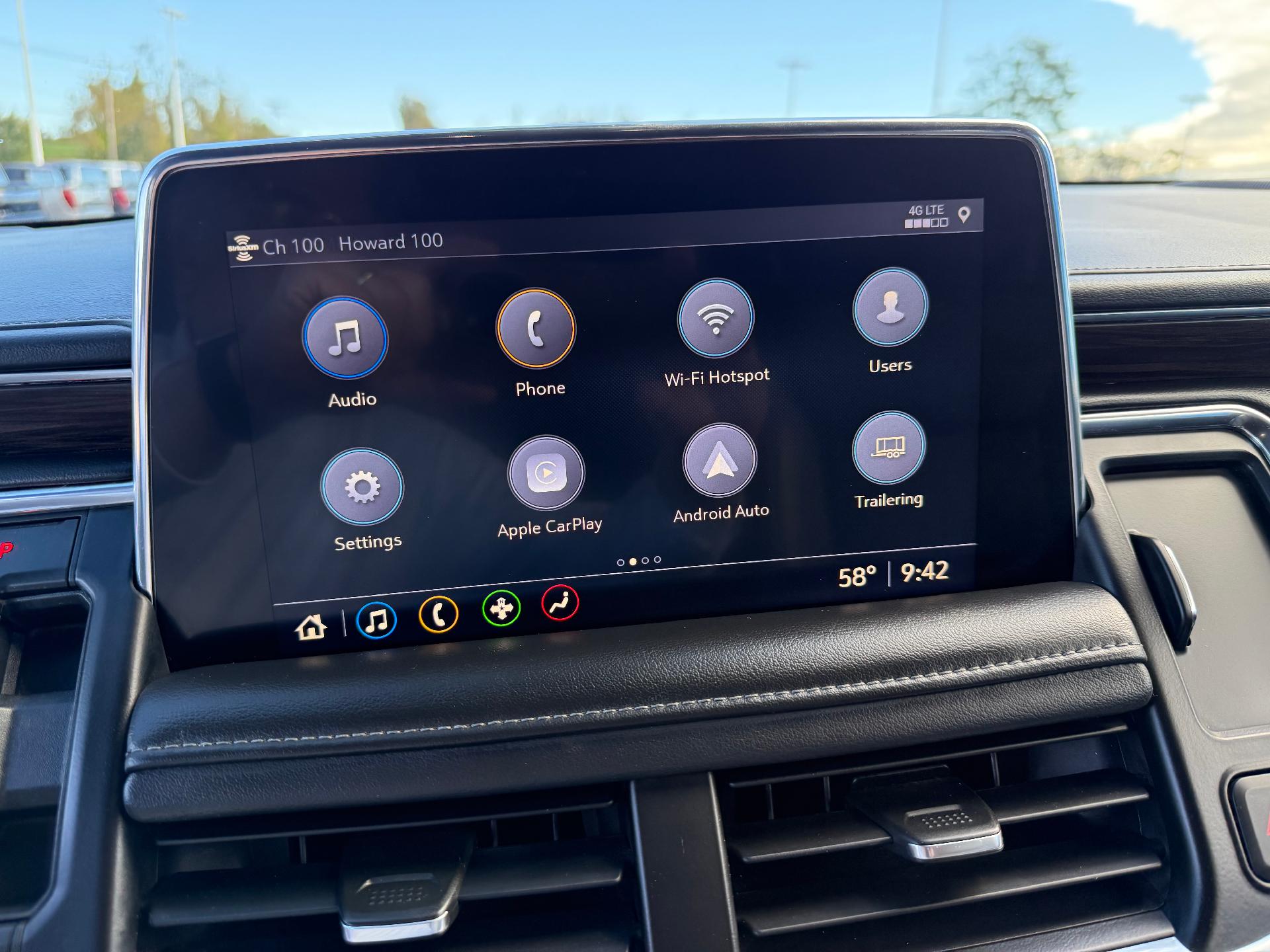 2021 Chevrolet Suburban photo 22 of 27