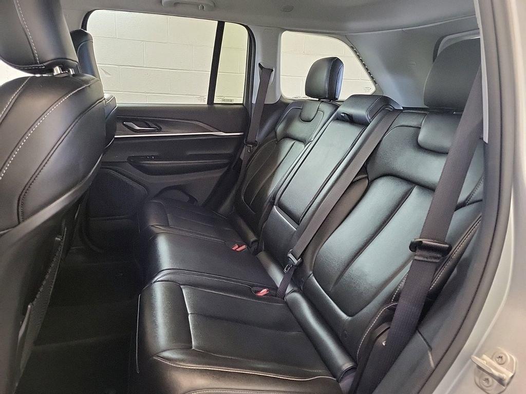 2023 Jeep Grand Cherokee Vehicle Photo in Cedar Rapids, IA 52402