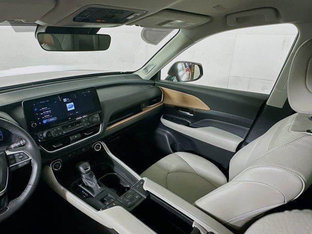 2024 Toyota Grand Highlander Vehicle Photo in Flemington, NJ 08822