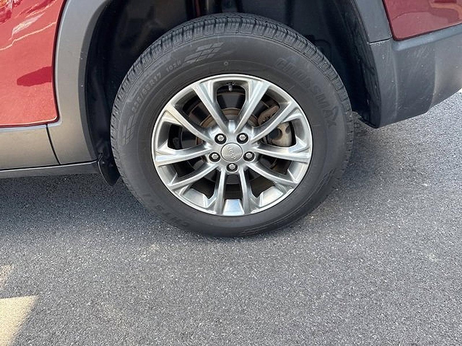 2019 Jeep Cherokee Vehicle Photo in Harrisburg, PA 17111