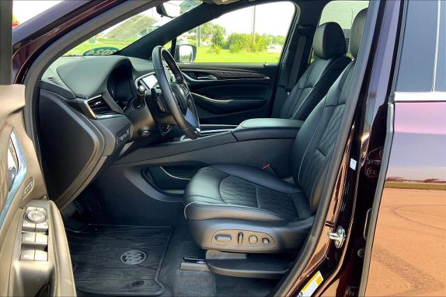 2024 Buick Enclave Vehicle Photo in TOPEKA, KS 66609-0000