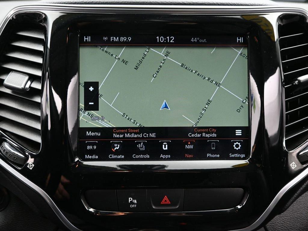 2020 Jeep Cherokee Vehicle Photo in Cedar Rapids, IA 52402