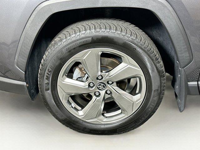 2019 Toyota RAV4 Vehicle Photo in Flemington, NJ 08822