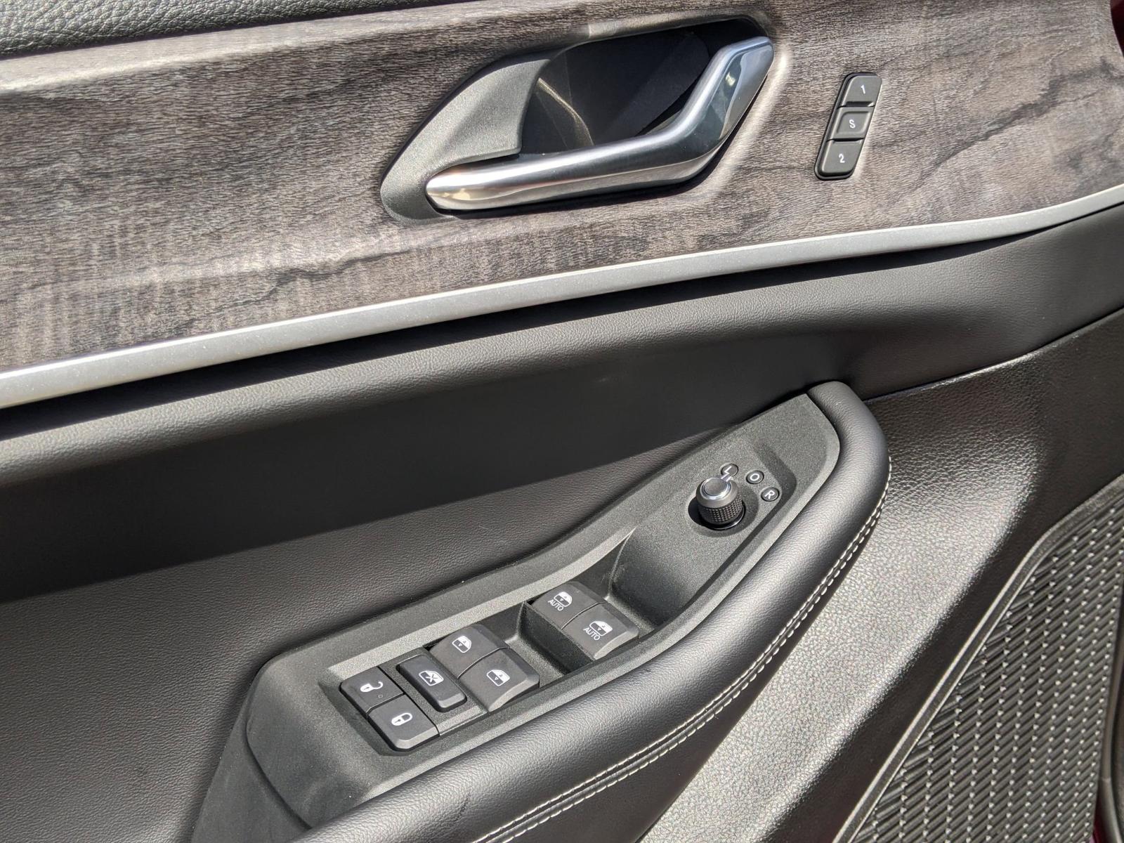 2025 Jeep Grand Cherokee L Vehicle Photo in Seguin, TX 78155