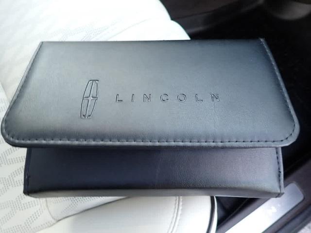 2023 Lincoln Aviator Vehicle Photo in ZELIENOPLE, PA 16063-2910