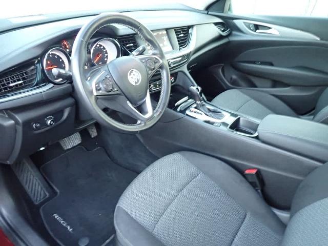 2018 Buick Regal Sportback Vehicle Photo in ZELIENOPLE, PA 16063-2910