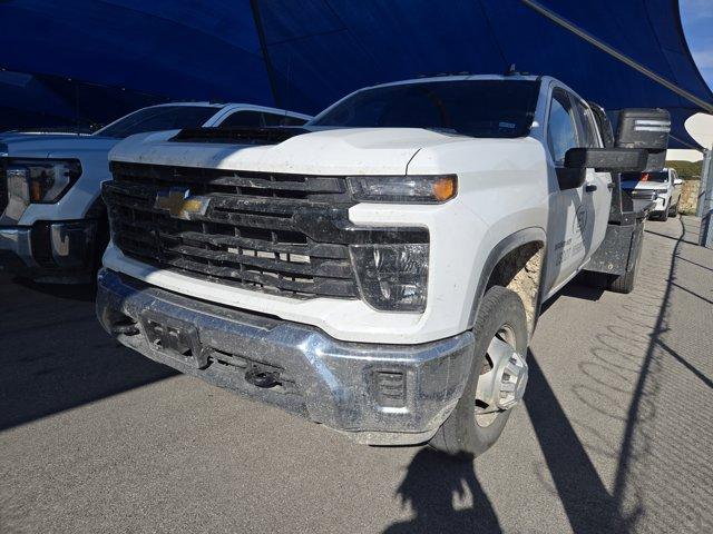 2025 Chevrolet Silverado 3500 HD CC Vehicle Photo in Decatur, TX 76234
