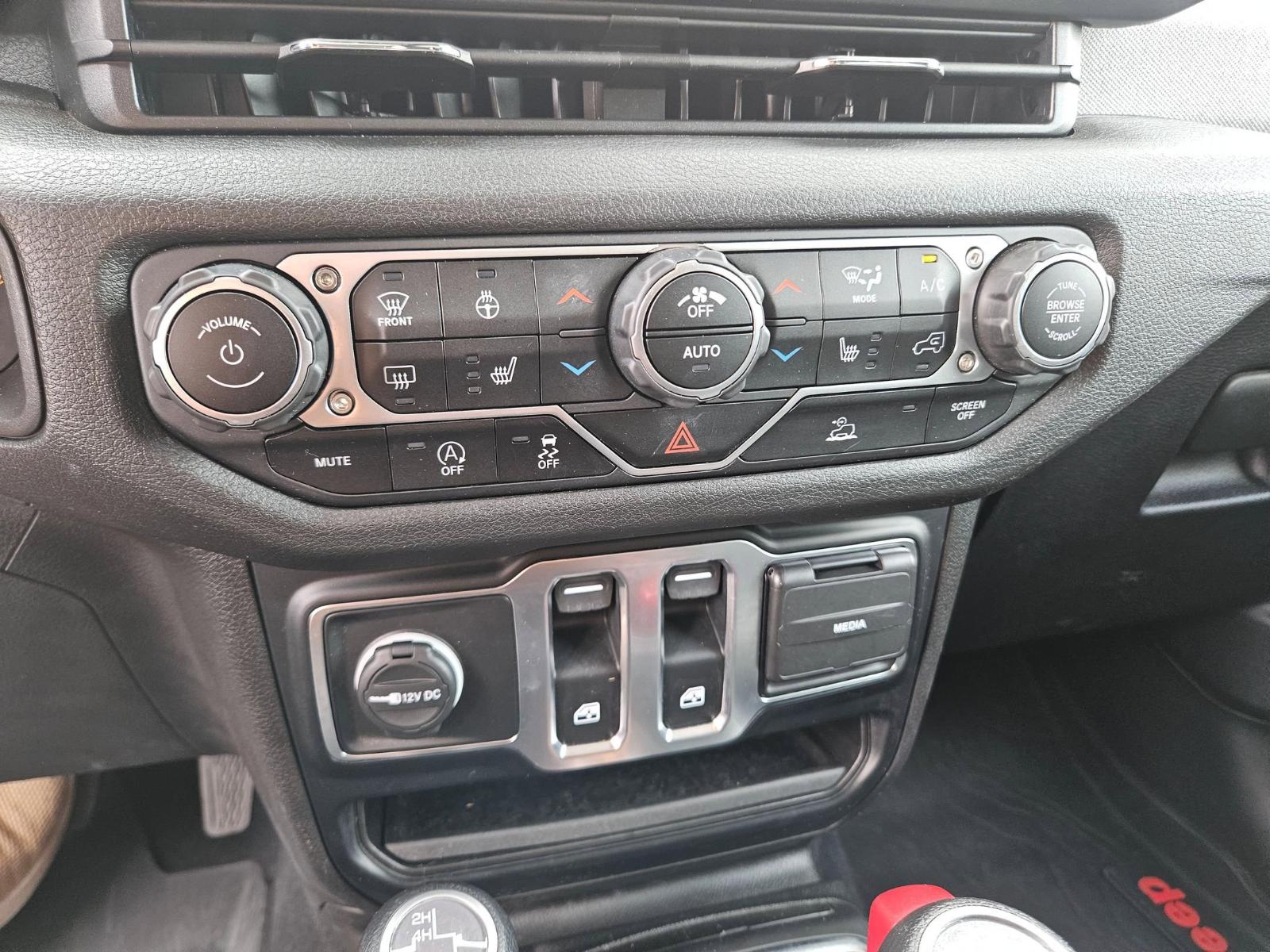2024 Jeep Wrangler Vehicle Photo in Seguin, TX 78155