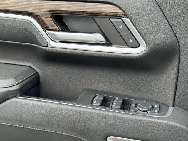 2024 GMC Sierra 1500 Vehicle Photo in COLUMBIA, MO 65203-3903