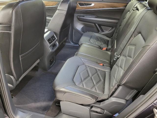 2024 Volkswagen Atlas Vehicle Photo in NEENAH, WI 54956-2243