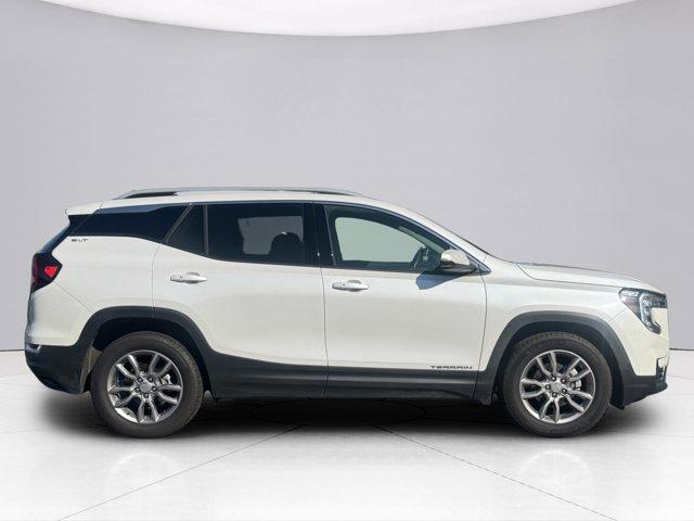 2024 GMC Terrain Vehicle Photo in LEOMINSTER, MA 01453-2952
