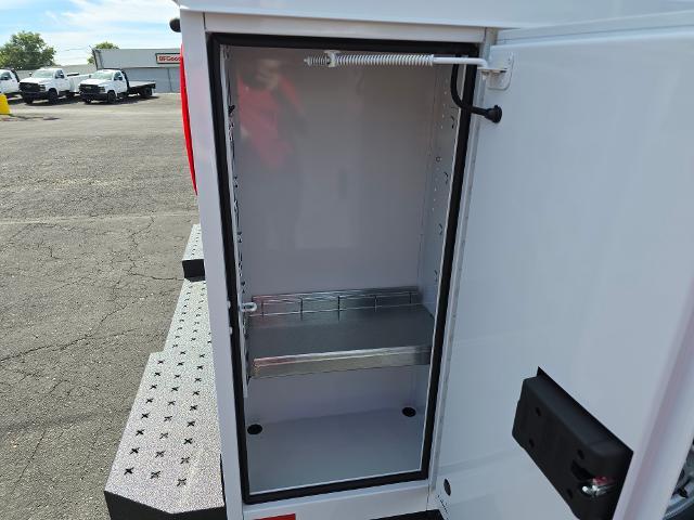 2025 Chevrolet Express Commercial Cutaway Vehicle Photo in INDEPENDENCE, MO 64055-1314