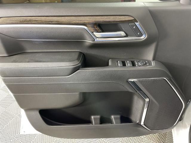 2025 GMC Sierra 1500 Vehicle Photo in GILBERT, AZ 85297-0402