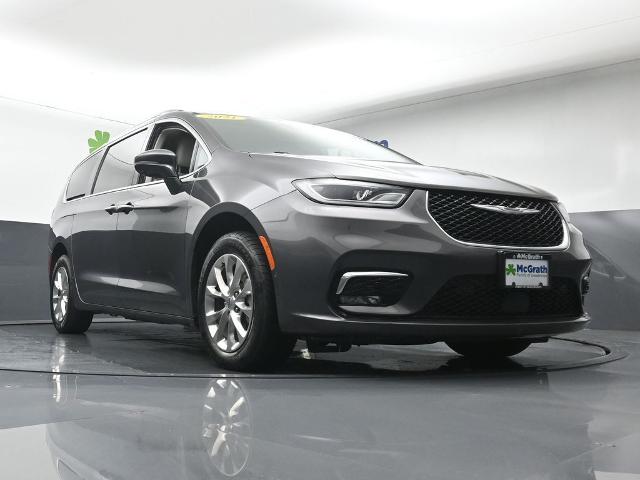 2021 Chrysler Pacifica Vehicle Photo in Cedar Rapids, IA 52402