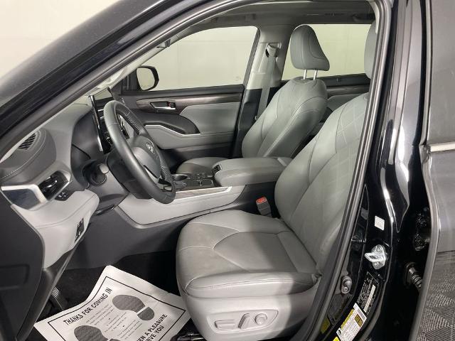 2024 Toyota Highlander Vehicle Photo in GILBERT, AZ 85297-0402