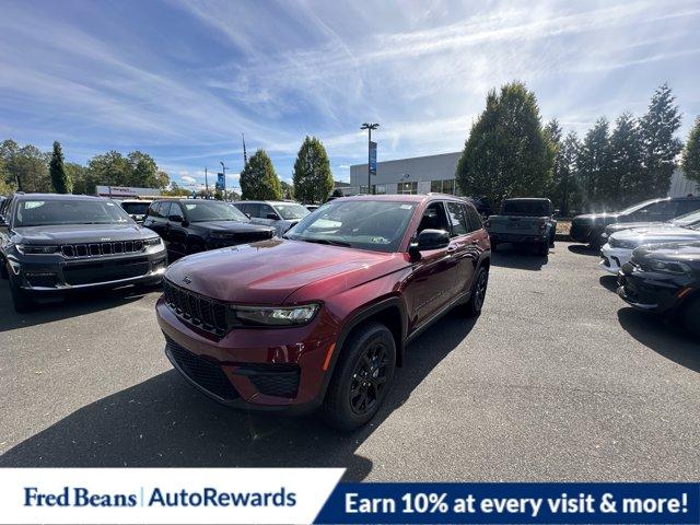 2025 Jeep Grand Cherokee Vehicle Photo in Doylsetown, PA 18901