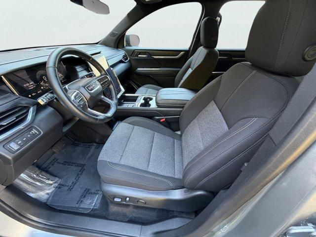 2025 GMC Acadia Vehicle Photo in LEOMINSTER, MA 01453-2952