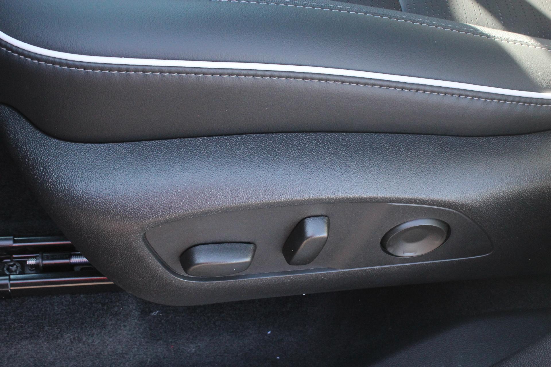 2026 Buick Enclave Vehicle Photo in AURORA, CO 80012-4011