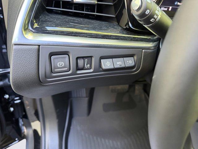 2025 Cadillac XT5 Vehicle Photo in LEOMINSTER, MA 01453-2952
