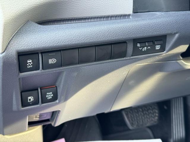 2021 Toyota Sienna Vehicle Photo in COLUMBIA, MO 65203-3903