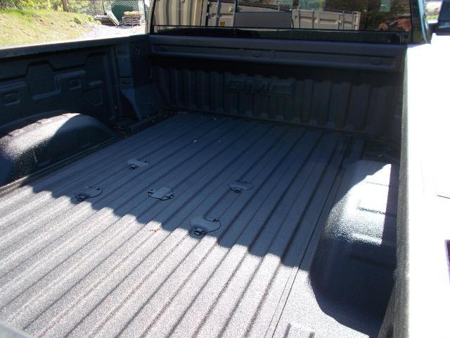 2025 GMC Sierra 2500 HD Vehicle Photo in LOWELL, MA 01852-4336