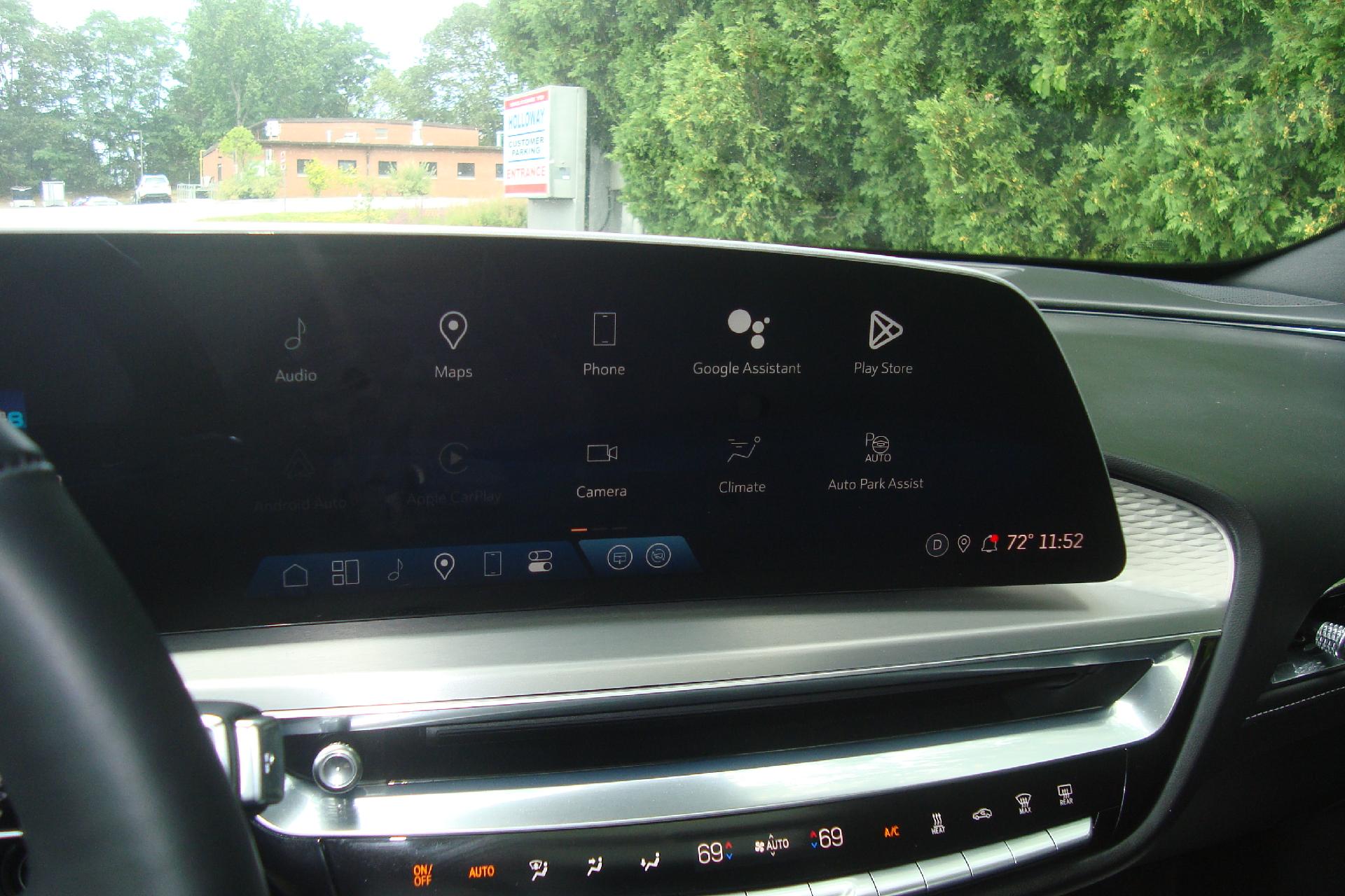 2024 Cadillac LYRIQ Vehicle Photo in PORTSMOUTH, NH 03801-4196