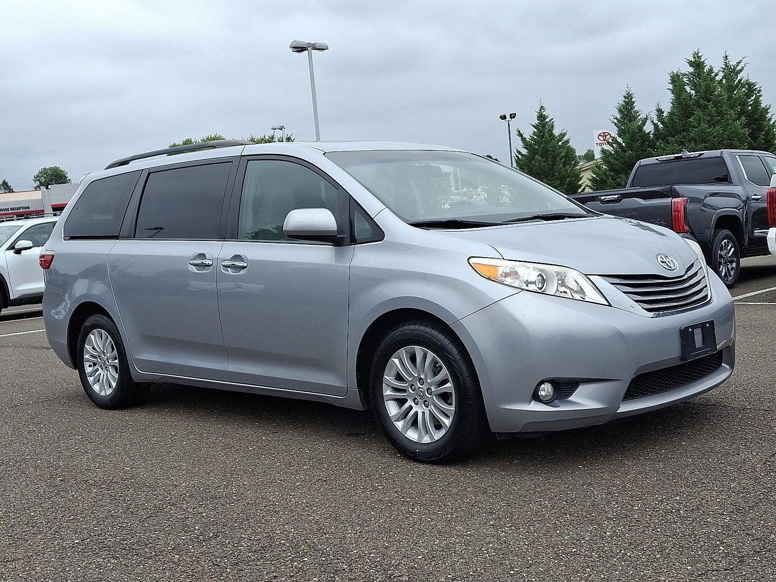 2015 Toyota Sienna Vehicle Photo in Trevose, PA 19053