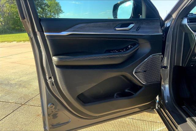 2023 Jeep Grand Cherokee L Vehicle Photo in TOPEKA, KS 66609-0000