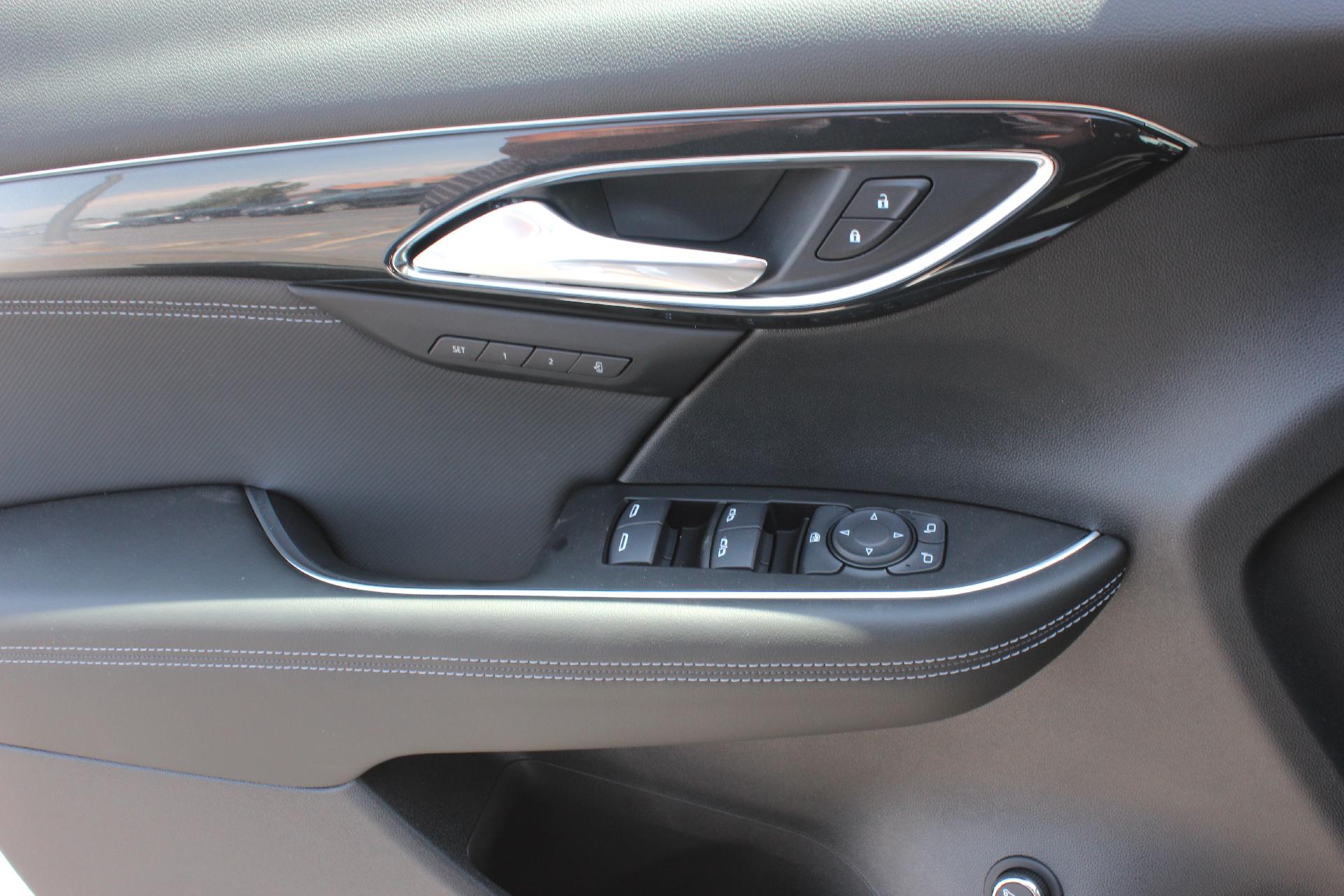 2025 Buick Envision Vehicle Photo in AURORA, CO 80012-4011