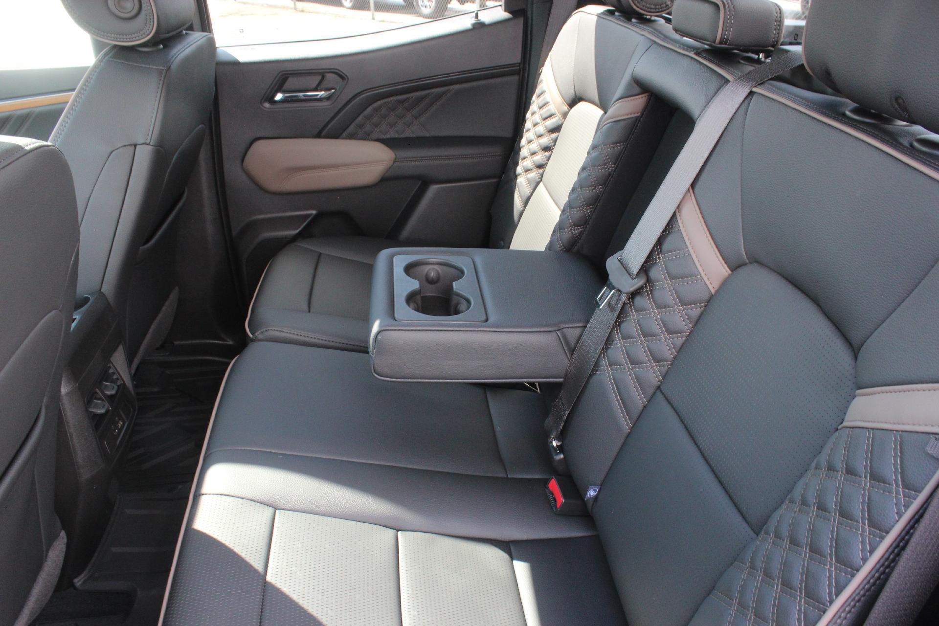 2025 GMC Canyon Vehicle Photo in AURORA, CO 80012-4011