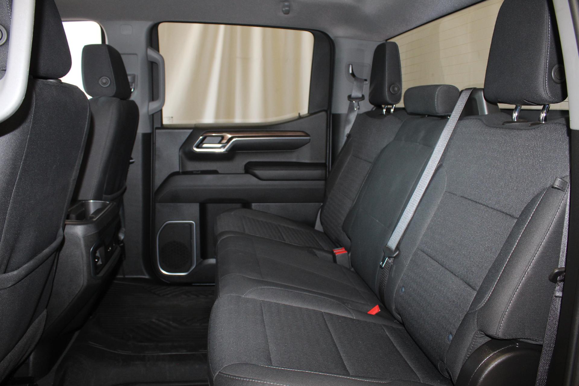2023 Chevrolet Silverado 1500 Vehicle Photo in NORTHAMPTON, MA 01060-1120