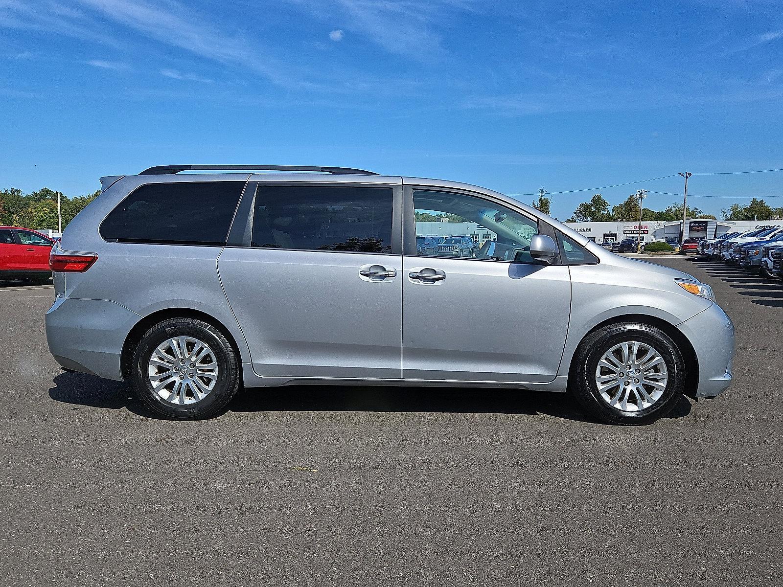 2015 Toyota Sienna Vehicle Photo in Trevose, PA 19053
