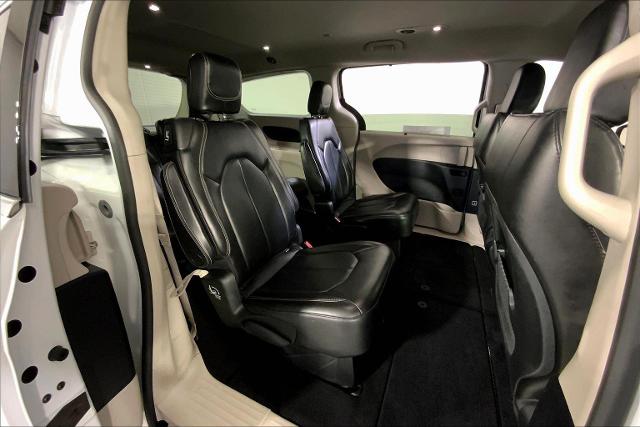 2021 Chrysler Voyager Vehicle Photo in INDEPENDENCE, MO 64055-1314