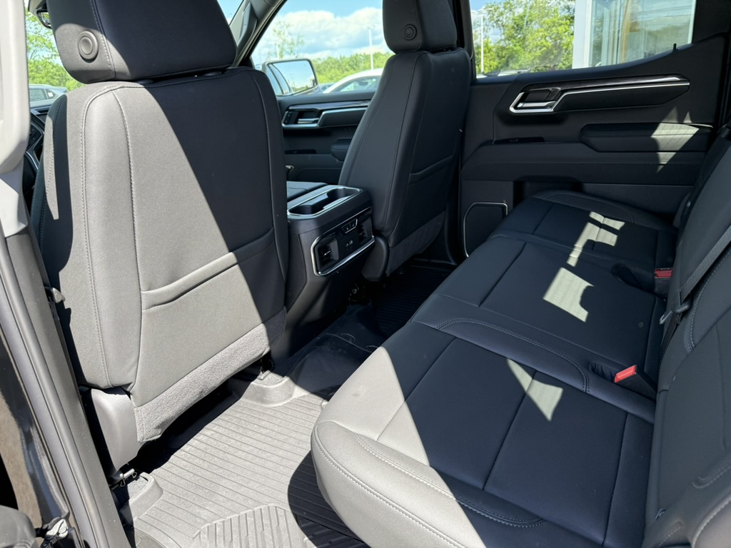 2026 Chevrolet Silverado 1500 photo 11 of 22