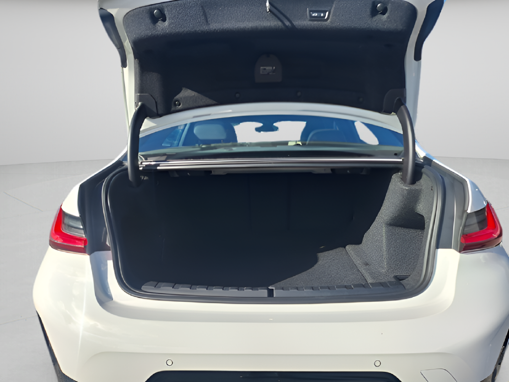 2026 BMW 3 Series photo 25 of 29