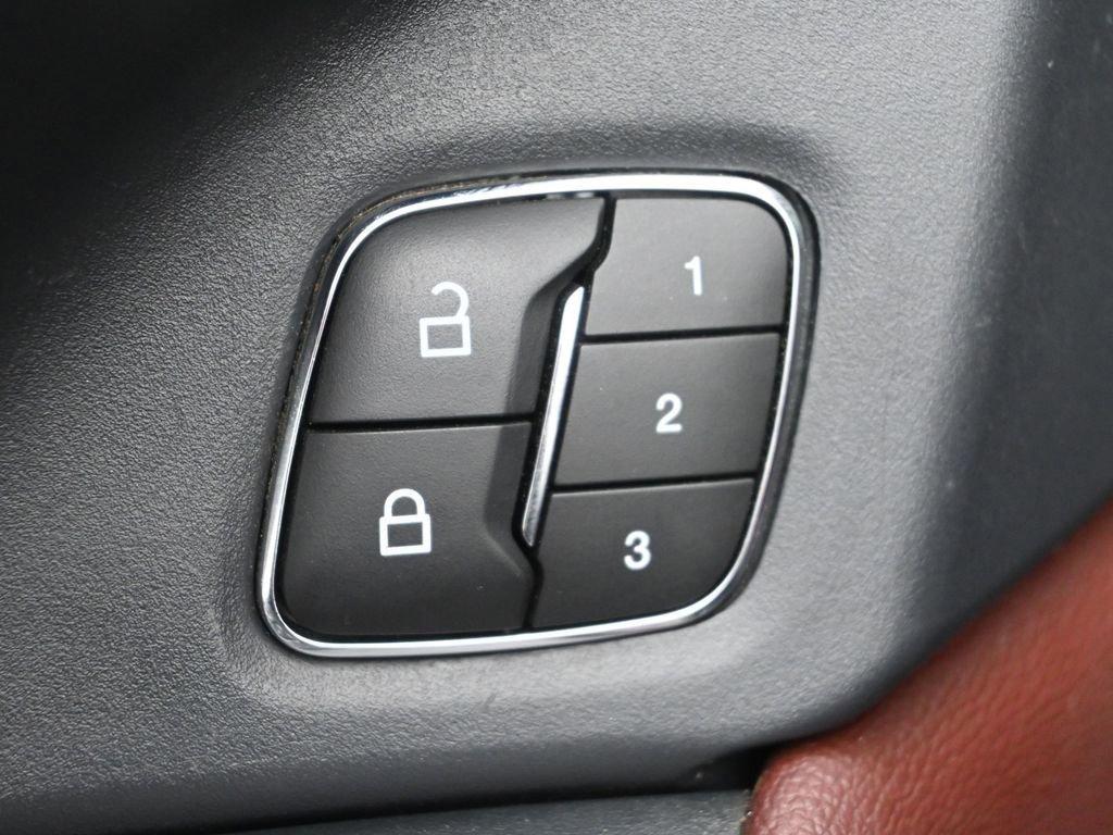 2022 Ford Expedition Max Vehicle Photo in Cedar Rapids, IA 52402