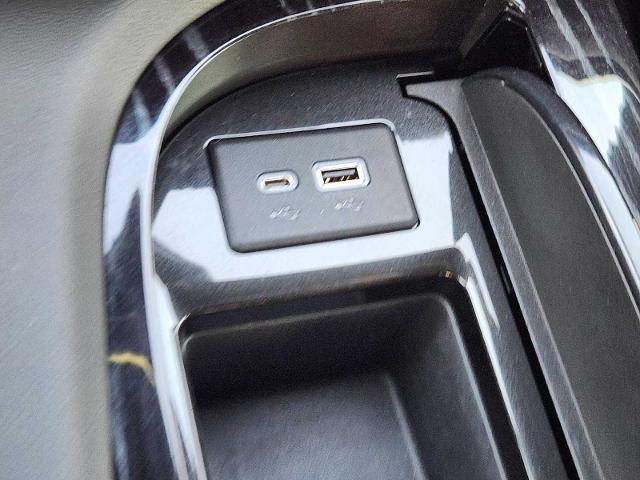 2021 Cadillac Escalade Vehicle Photo in DENTON, TX 76210-9321