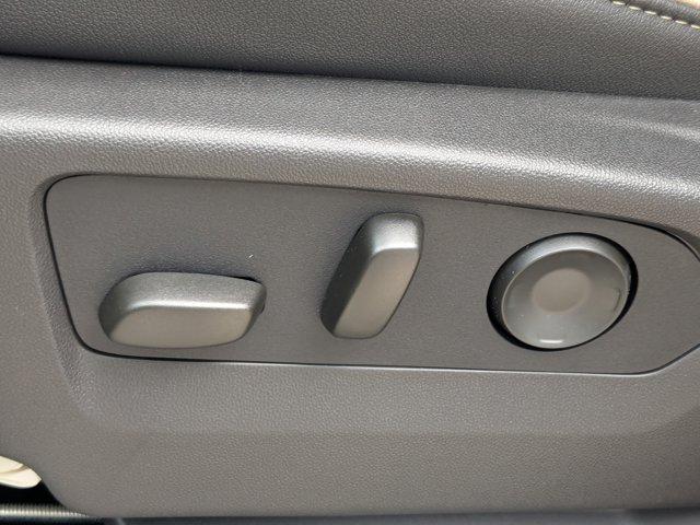 2025 Chevrolet Suburban Vehicle Photo in BRUNSWICK, GA 31525-1881