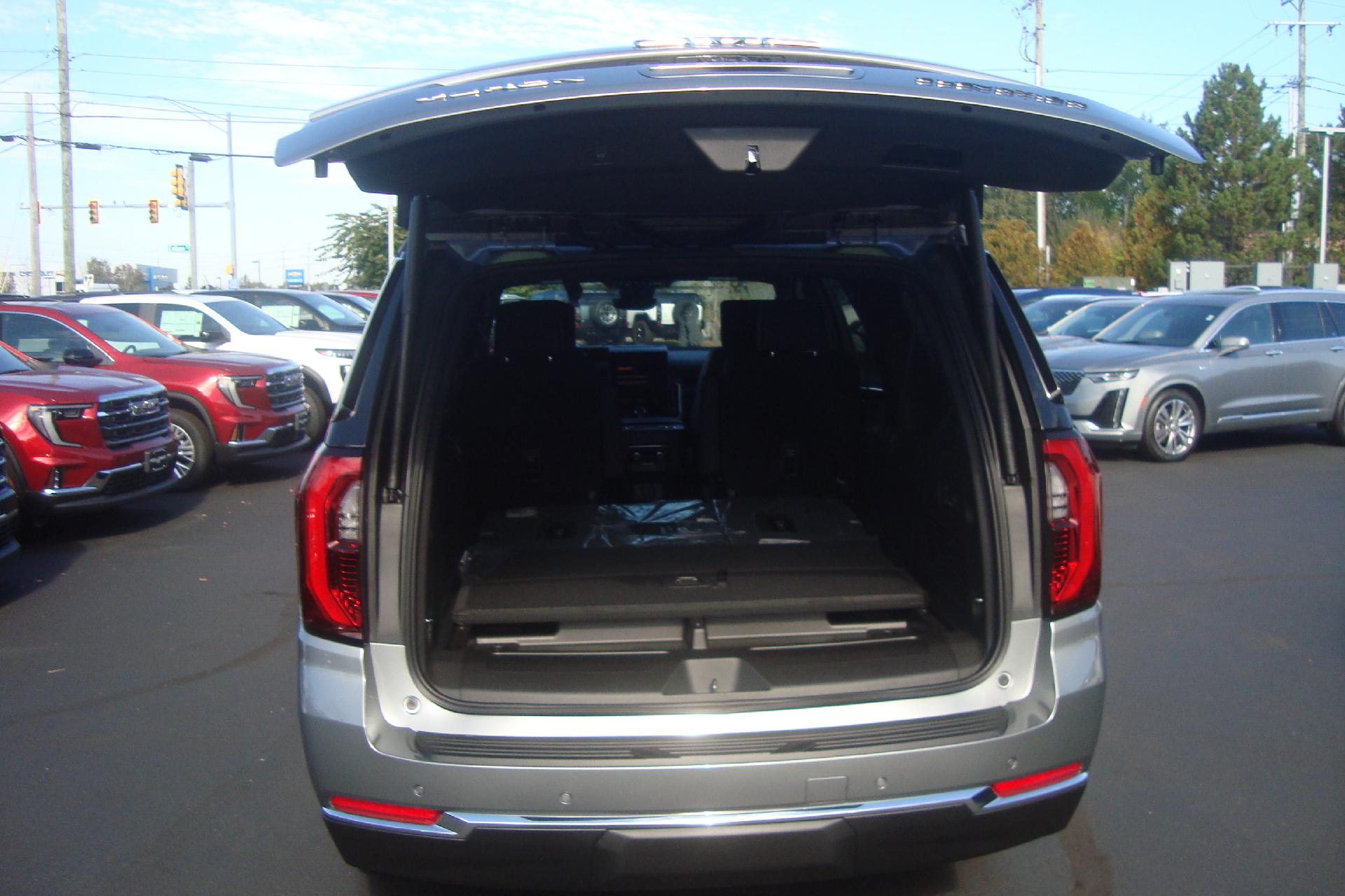 2026 GMC Yukon XL Vehicle Photo in PORTSMOUTH, NH 03801-4196