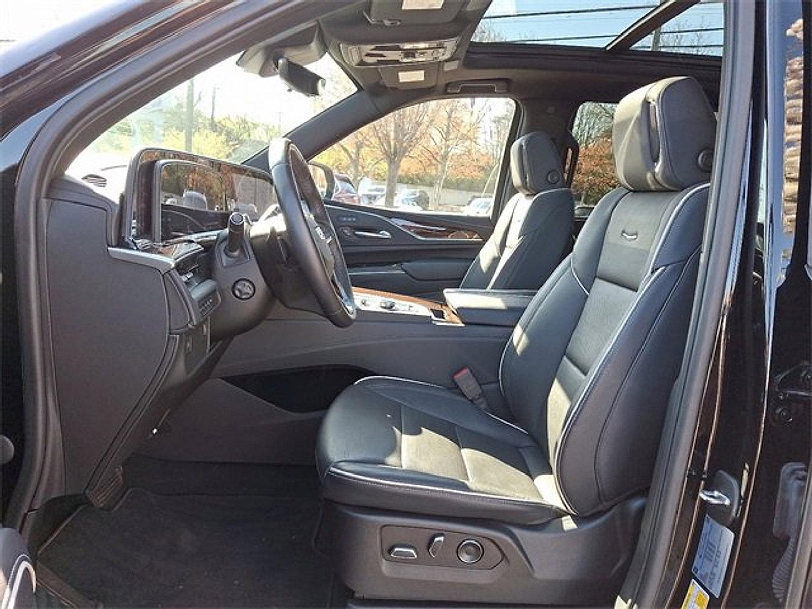 2023 Cadillac Escalade Vehicle Photo in Willow Grove, PA 19090