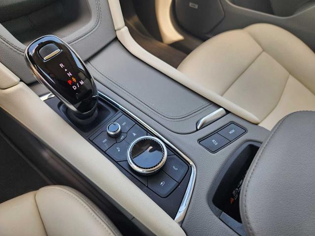 2023 Cadillac XT6 Vehicle Photo in DENTON, TX 76210-9321