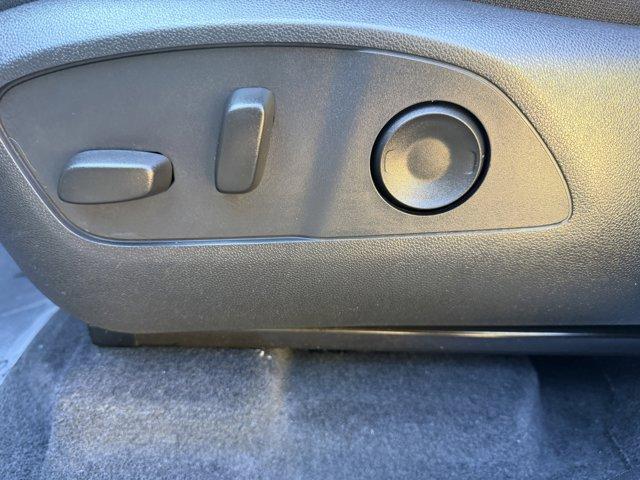 2025 GMC Acadia Vehicle Photo in LEOMINSTER, MA 01453-2952