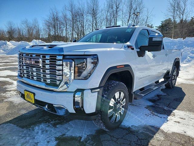 2025 GMC Sierra 2500 HD Vehicle Photo in Westbrook, ME 04092