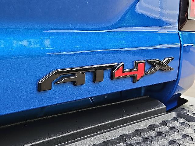 2024 GMC Canyon Vehicle Photo in TREVOSE, PA 19053-4984